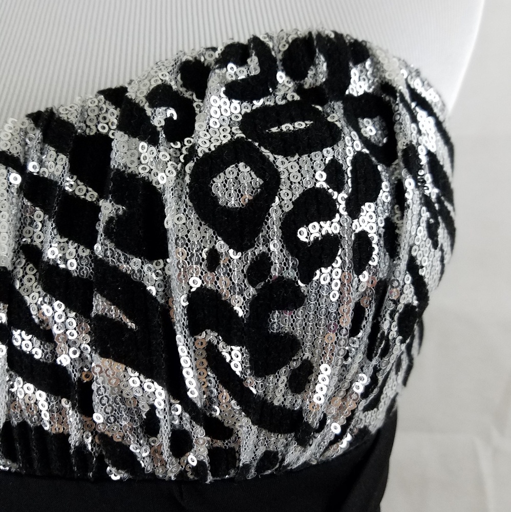 RUBY ROX Dress - Picture 3 of 7